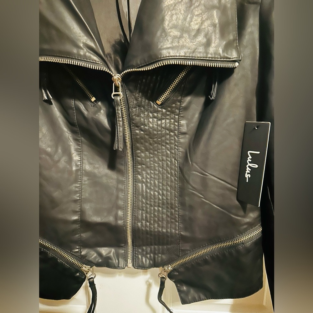 Lulus faux black leather UP ON A TUESDAY moto jack NWT Sz Small slight crop - Picture 6 of 8